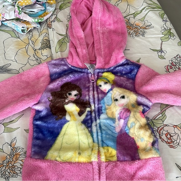 Disney 2T bundle - Picture 2 of 2